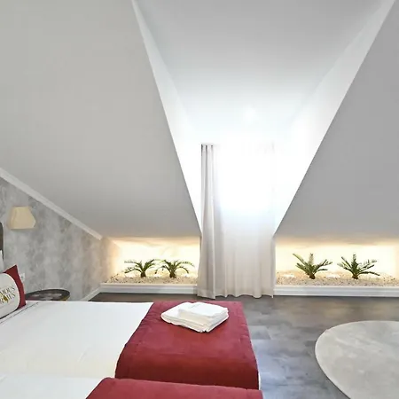 Famous Crows ליסבון