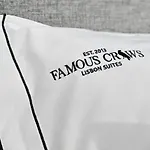 Famous Crows 招待所
