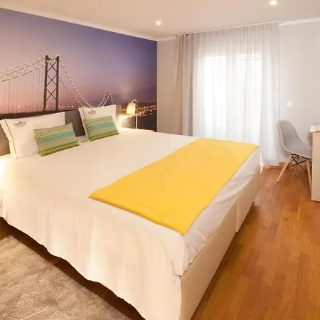 Famous Crows ゲストハウス リスボン