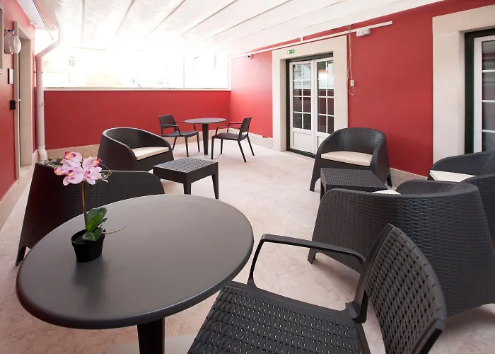 Famous Crows 4* Lisboa