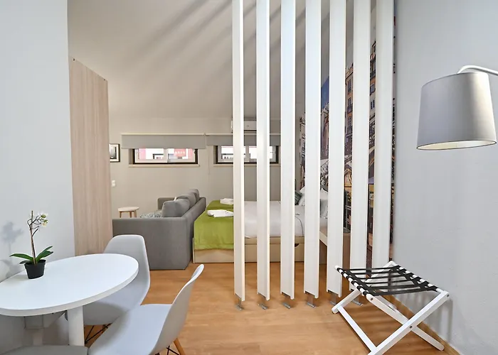 Casa de hóspedes Famous Crows 4*