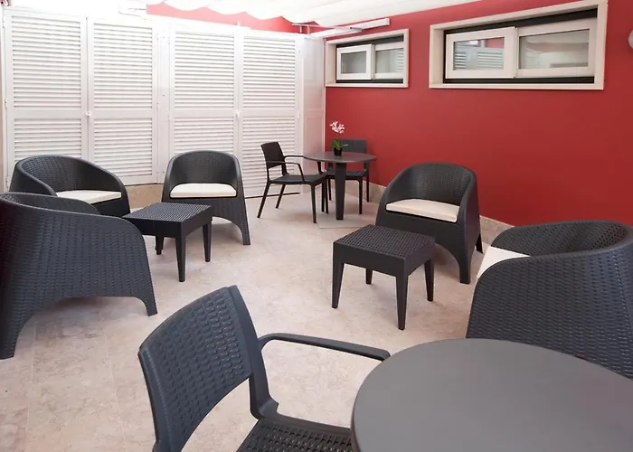 Casa de hóspedes Famous Crows 4*