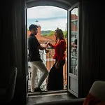 Famous Crows Guest house Lisbon