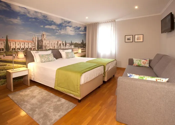 Famous Crows Vendégház