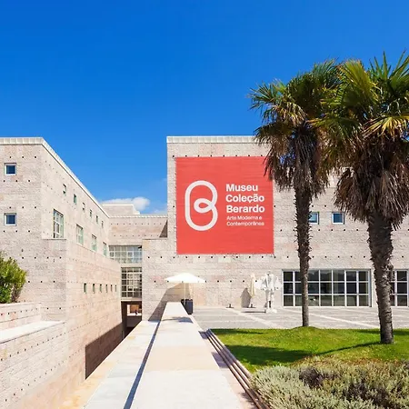 Гостевой дом Famous Crows 4*